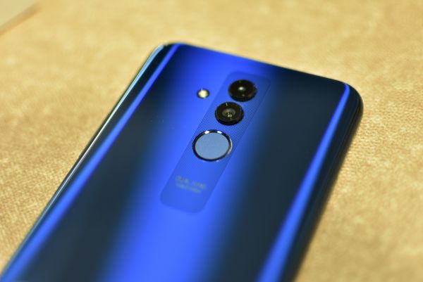 麦芒7评测:为新生代加速的力量源泉