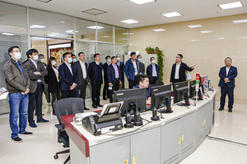 “专家看沈阳”分赴铁西浑南 为企业发展把脉问诊