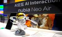 中兴发布全球首款GPT无线AR眼镜，nubia Neo Air正式亮相